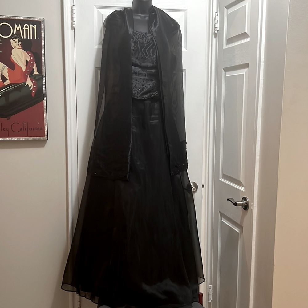Gorgeous Formal black gown w/ beaded corset and shawl with same beading on ends
